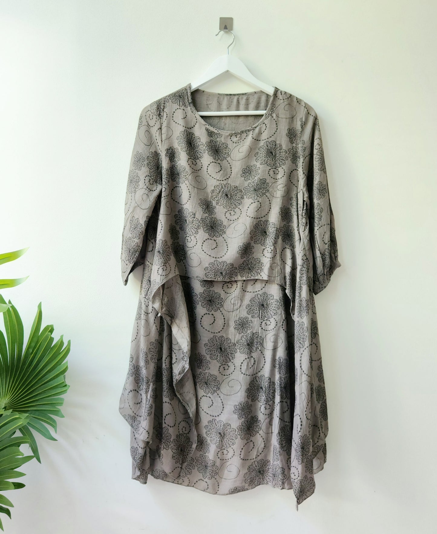 Printed floral dress - grey