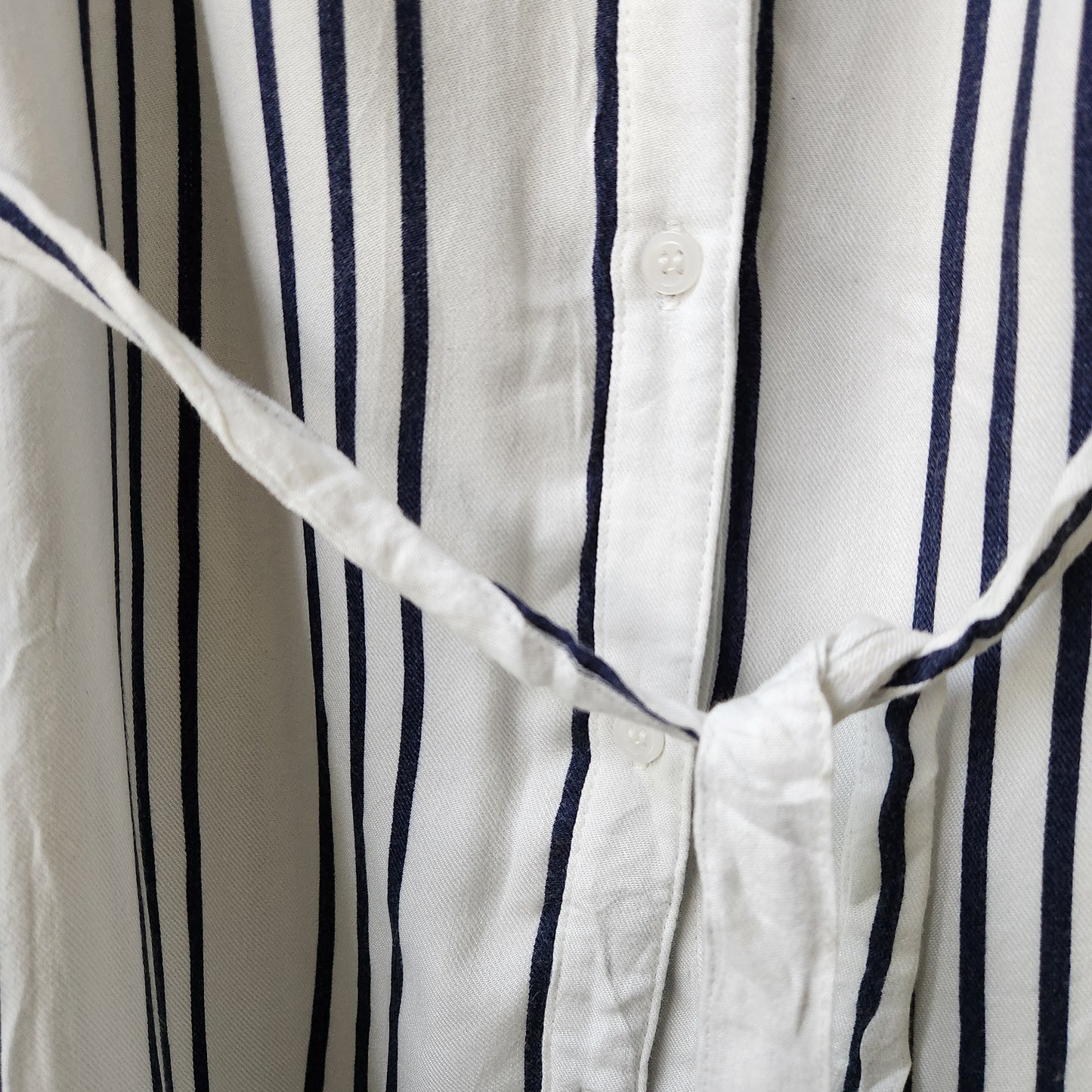 H&M striped tie front dress - white/blue