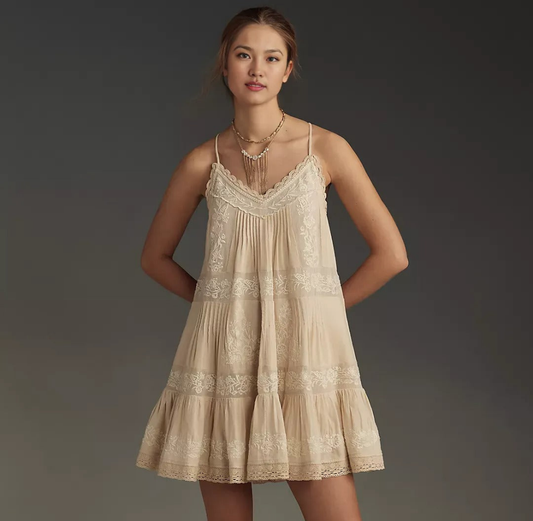 ANTHROPOLOGI✨️Embroidered Pintuck Mini Dress